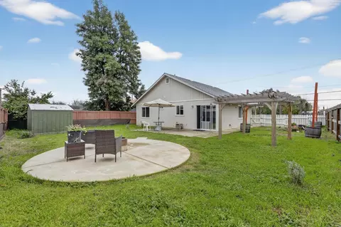 Exterior - 1829 8th Ave, Olivehurst, CA 95961 photo 2 of 6