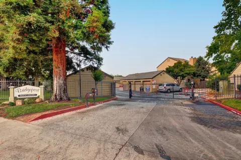 8252 8252 Center Pkwy #79, Sacramento, CA 95823