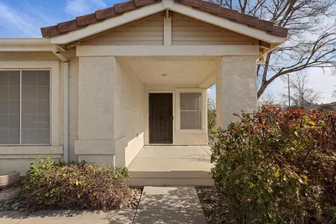 Exterior - 864 Bogetti Ln, Tracy, CA 95376 photo 5 of 11