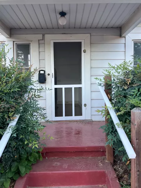 1519 32nd St, Sacramento, CA 95816
