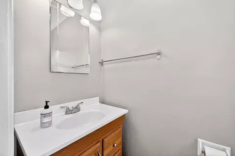 Bath - 4952 Oleander Dr, Carmichael, CA 95608 photo 3 of 4