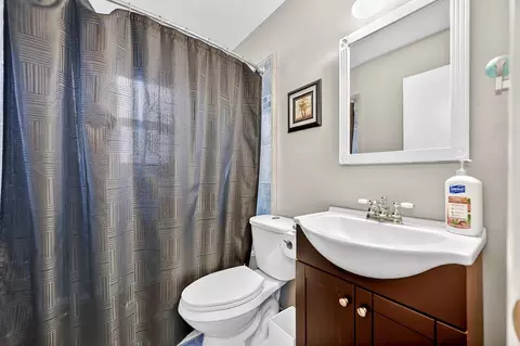 Bath - 4952 Oleander Dr, Carmichael, CA 95608 photo 1 of 4