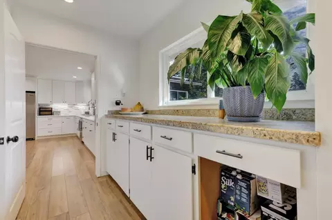 Kitchen - 13757 Seven Cedars Dr, Grass Valley, CA 95945 photo 5 of 5