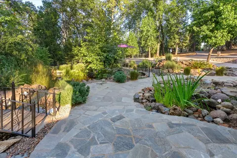 Exterior - 13757 Seven Cedars Dr, Grass Valley, CA 95945 photo 33 of 42