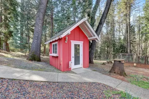 Exterior - 13757 Seven Cedars Dr, Grass Valley, CA 95945 photo 12 of 42