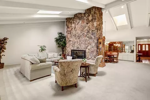2812 Lacy Ln, Sacramento, CA 95821