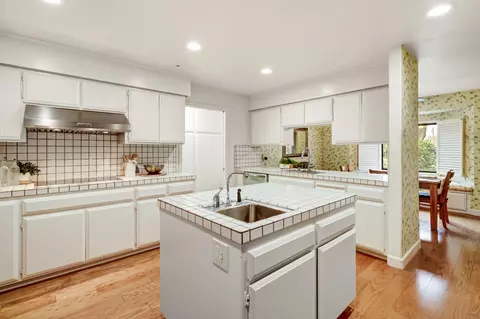 2812 Lacy Ln, Sacramento, CA 95821