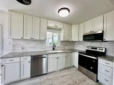 944 W 22nd St, Merced, CA 95340 photo 6
