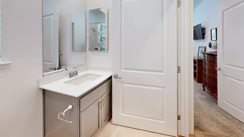 Bath - 1399 Carson River Loop, Lincoln, CA 95648 photo 3 of 3
