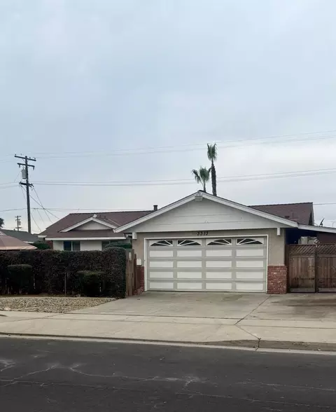 3313 Colonial Dr, Modesto, CA 95350 photo 1