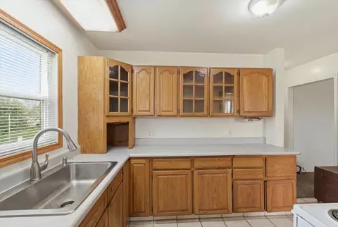 Kitchen - 1813 Richard Way, Ceres, CA 95307 photo 2 of 2