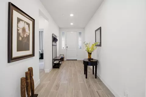 Entry Way - 2532 Azalea Ave, Tracy, CA 95376 photo 1 of 8