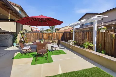Exterior - 2532 Azalea Ave, Tracy, CA 95376 photo 7 of 10