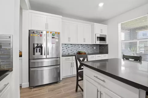 Kitchen - 2532 Azalea Ave, Tracy, CA 95376 photo 4 of 5