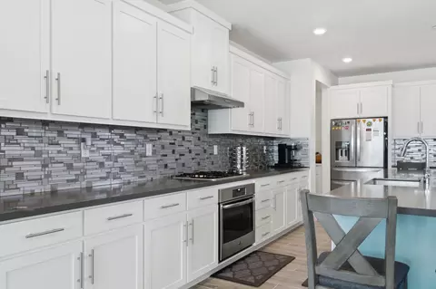 Kitchen - 2532 Azalea Ave, Tracy, CA 95376 photo 2 of 5