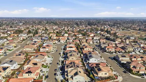 View/Area - 2532 Azalea Ave, Tracy, CA 95376 photo 3 of 16