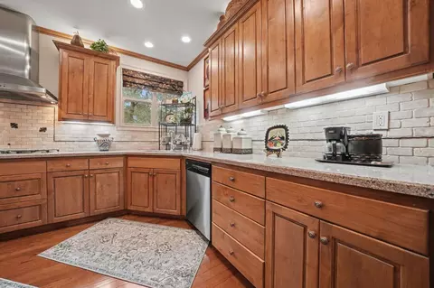 Kitchen - 1380 Knolls Dr, Copperopolis, CA 95228 photo 7 of 10