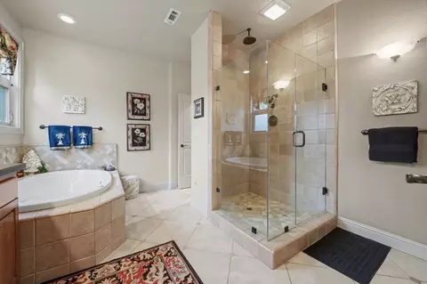 Bath - 1380 Knolls Dr, Copperopolis, CA 95228 photo 4 of 6