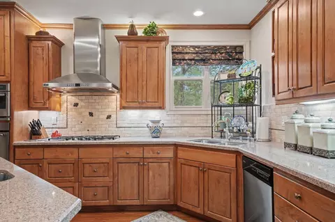 Kitchen - 1380 Knolls Dr, Copperopolis, CA 95228 photo 6 of 10
