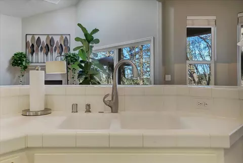 Kitchen - 13727 Alpha Ct, Grass Valley, CA 95949 photo 6 of 6