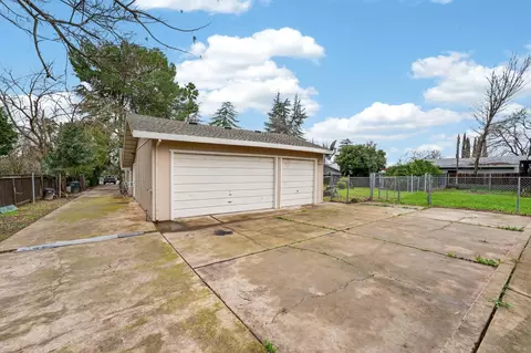 Exterior - 9481 Oak Ave, Orangevale, CA 95662 photo 12 of 28