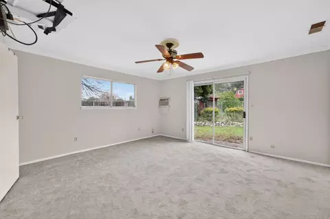 Bedroom - 9481 Oak Ave, Orangevale, CA 95662 photo 1 of 5