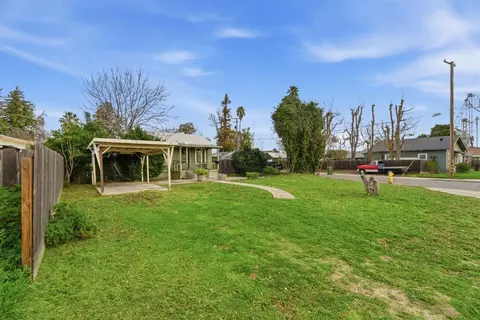 Exterior - 205 3rd St, Ripon, CA 95366 photo 1 of 11