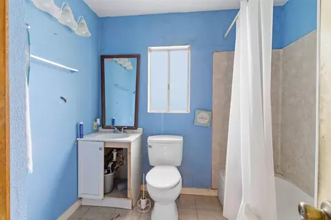 Bath - 205 3rd St, Ripon, CA 95366 photo 1 of 1