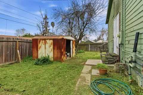Exterior - 205 3rd St, Ripon, CA 95366 photo 5 of 11