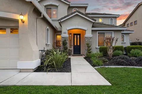 2281 Corin Dr, Roseville, CA 95747