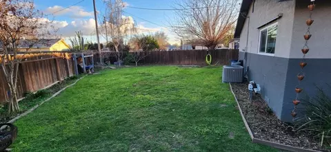 Exterior - 1908 Debonaire Ct, Modesto, CA 95350 photo 8 of 14