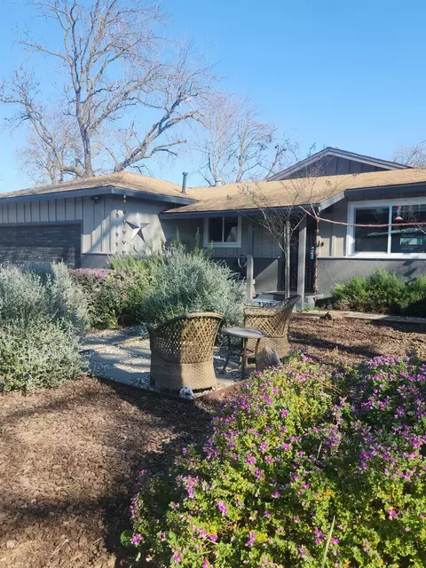 Exterior - 1908 Debonaire Ct, Modesto, CA 95350 photo 2 of 14