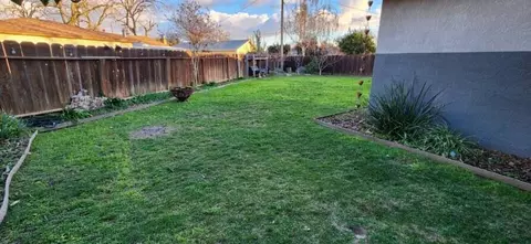 Exterior - 1908 Debonaire Ct, Modesto, CA 95350 photo 7 of 14