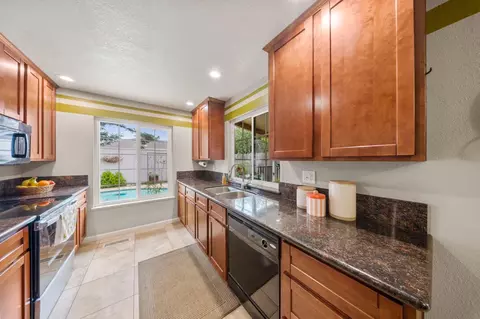 Kitchen - 3608 Marsala Way, Modesto, CA 95356 photo 1 of 2