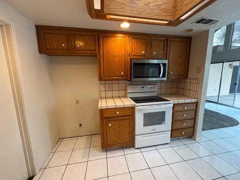 1829 Oak Leaf Dr, Modesto, CA 95354 photo 11