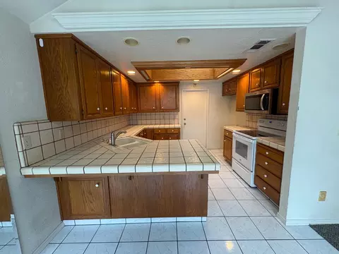 1829 Oak Leaf Dr, Modesto, CA 95354 photo 9