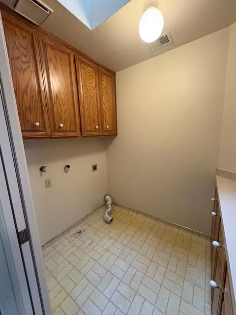 1829 Oak Leaf Dr, Modesto, CA 95354 photo 15