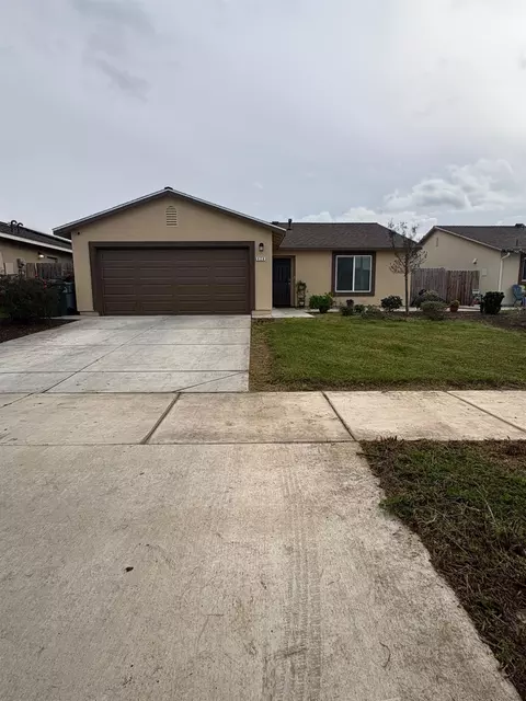 628 Marcus St, Merced, CA 95341