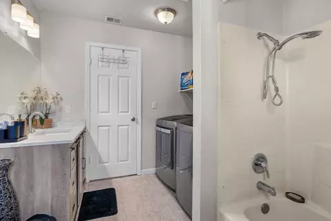 1521 Dezzani Ln, Modesto, CA 95358 photo 24