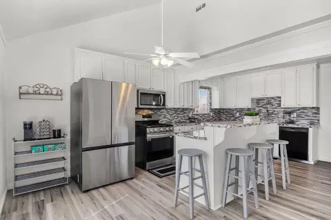 1521 Dezzani Ln, Modesto, CA 95358 photo 7