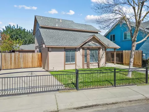 1521 Dezzani Ln, Modesto, CA 95358 photo 3
