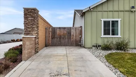 Exterior - 1496 Crimson, Manteca, CA 95336 photo 3 of 14