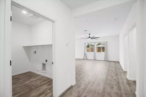 Entry Way - 1496 Crimson, Manteca, CA 95336 photo 5 of 9
