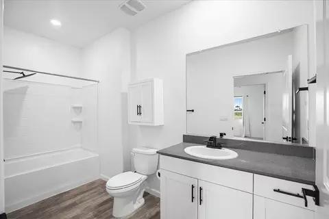 Bath - 1496 Crimson, Manteca, CA 95336 photo 1 of 3