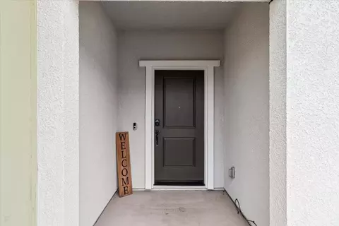 Entry Way - 1496 Crimson, Manteca, CA 95336 photo 1 of 9