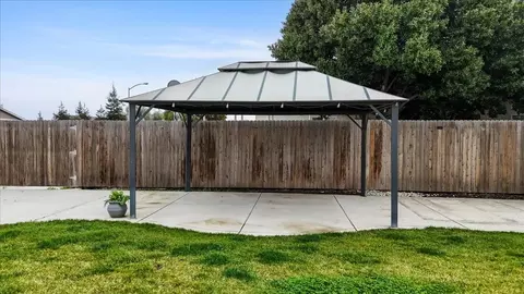 Exterior - 1496 Crimson, Manteca, CA 95336 photo 7 of 14