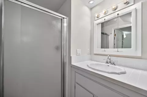 Bath - 26630 County Road 98, Davis, CA 95616 photo 4 of 6
