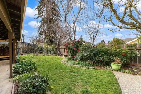 Exterior - 3909 Trillium Ave, Modesto, CA 95356 photo 9 of 24