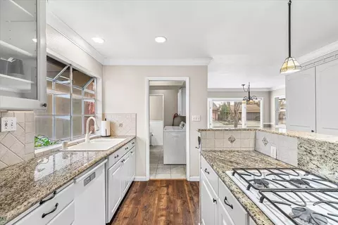 Kitchen - 3909 Trillium Ave, Modesto, CA 95356 photo 7 of 7