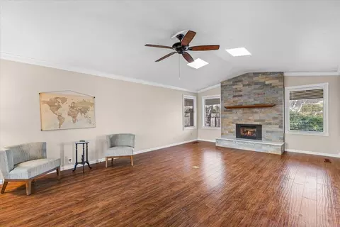 Living - 3909 Trillium Ave, Modesto, CA 95356 photo 3 of 8